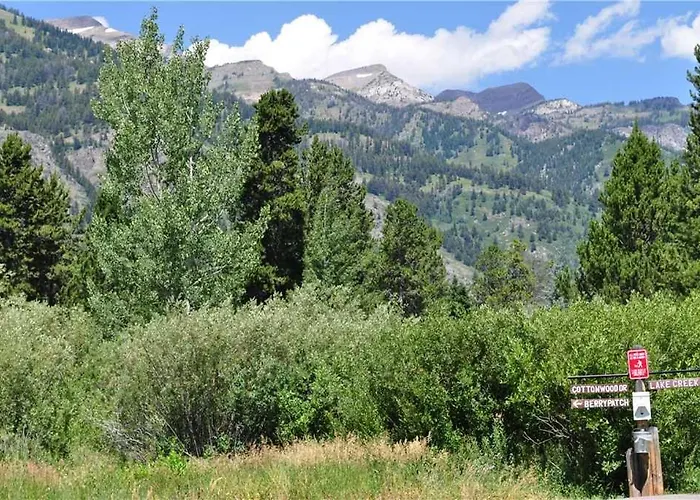 Rmr: Strawberry 3921 In The Aspenswilsonwy Apartment *