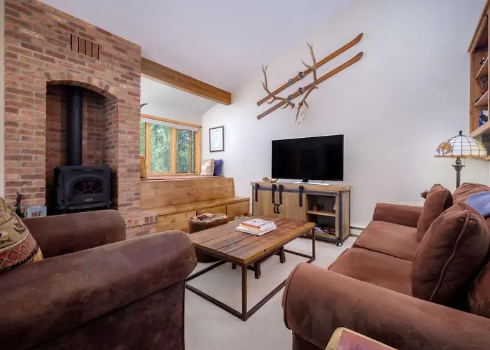Rmr: Strawberry 3921 In The Aspenswilsonwy Apartment