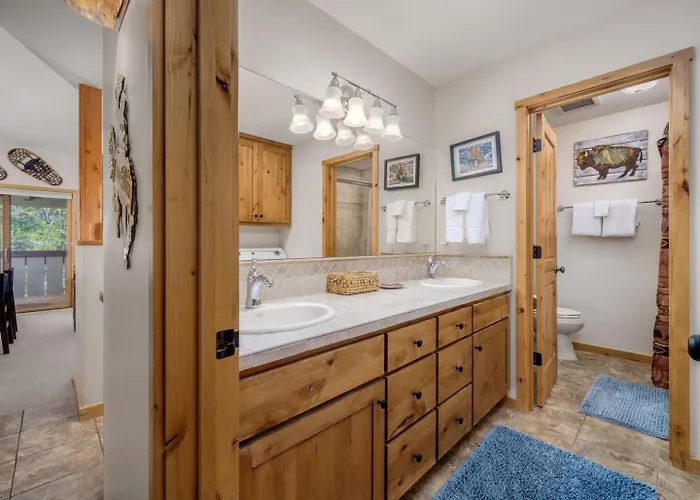 Apartment Rmr: Strawberry 3921 In The Aspenswilsonwy Wilson