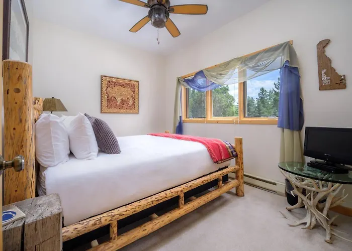 Apartment Rmr: Strawberry 3921 In The Aspenswilsonwy Wilson
